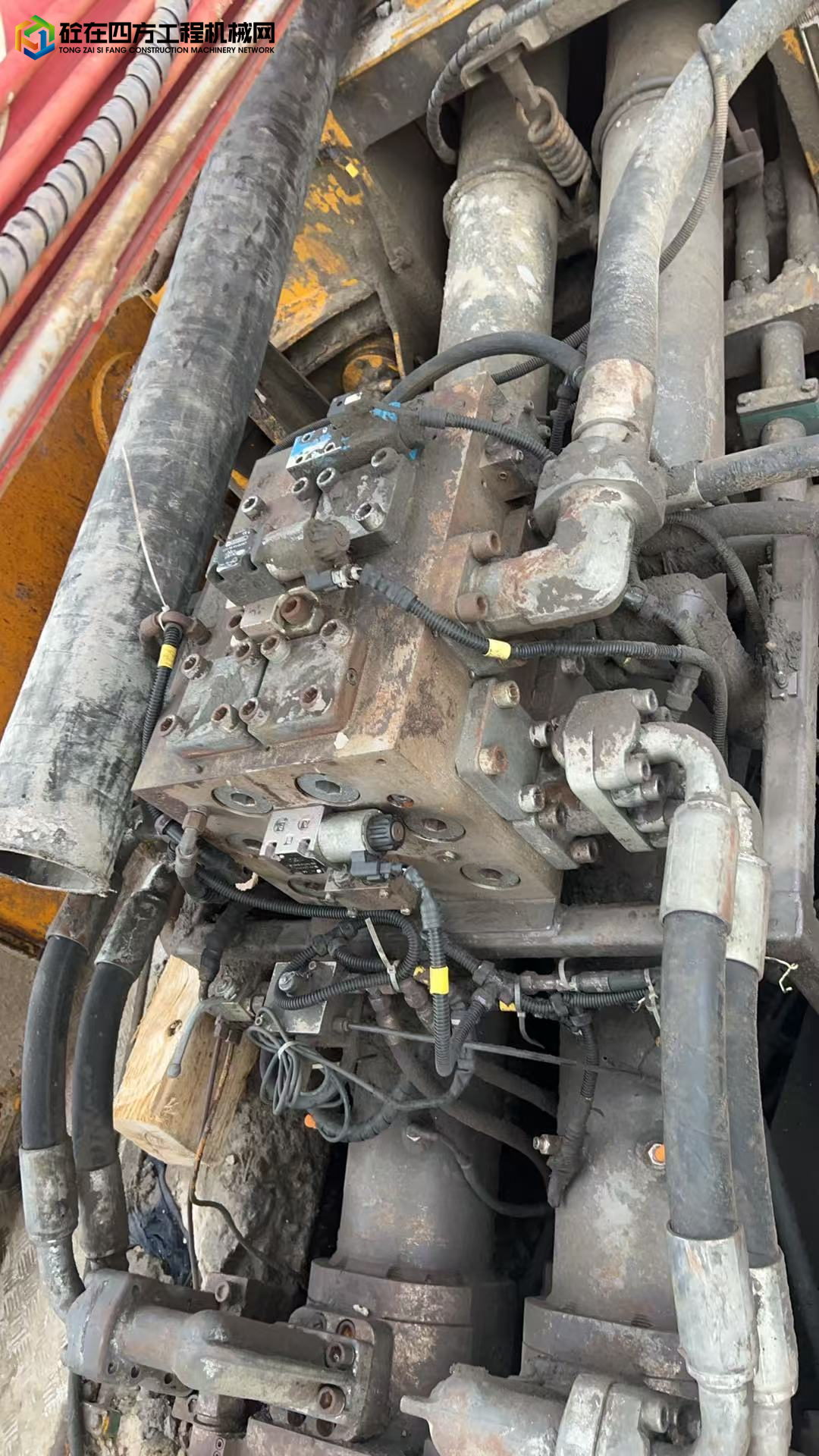 https://images.tongzsf.com/tong/truck_machine/20250505/1681882d0c2033.jpg