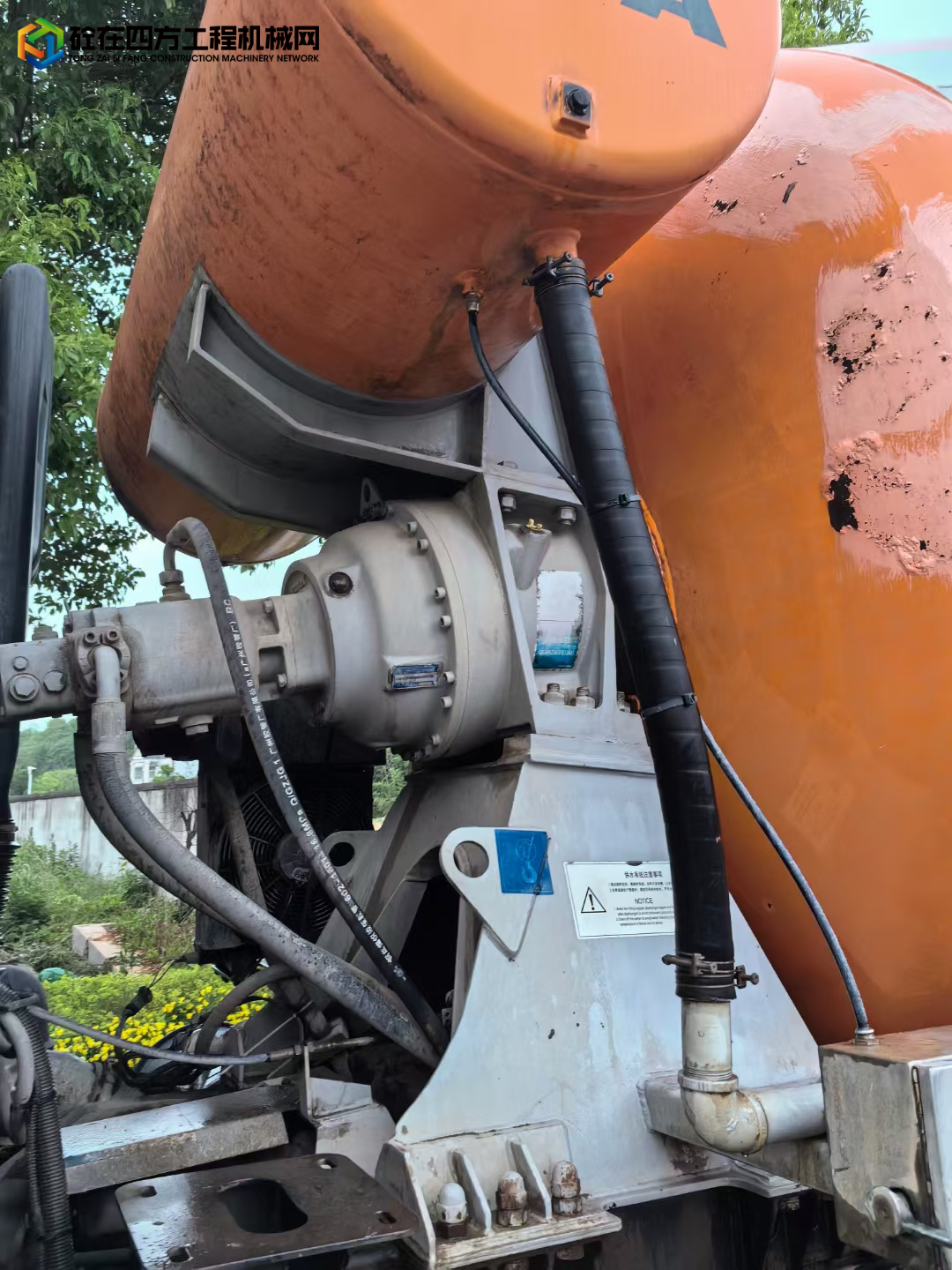 https://images.tongzsf.com/tong/truck_machine/20250507/1681b69eaf1760.jpg
