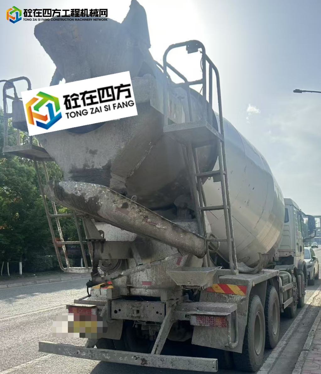 https://images.tongzsf.com/tong/truck_machine/20250509/1681d4f4eafcb9.jpg