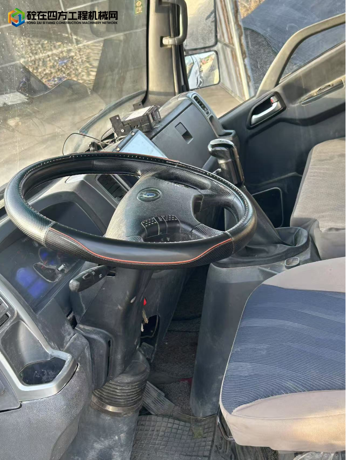 https://images.tongzsf.com/tong/truck_machine/20250509/1681d785f64afa.png