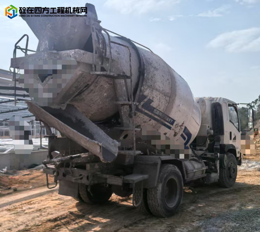 https://images.tongzsf.com/tong/truck_machine/20250509/1681d99187429e.jpg