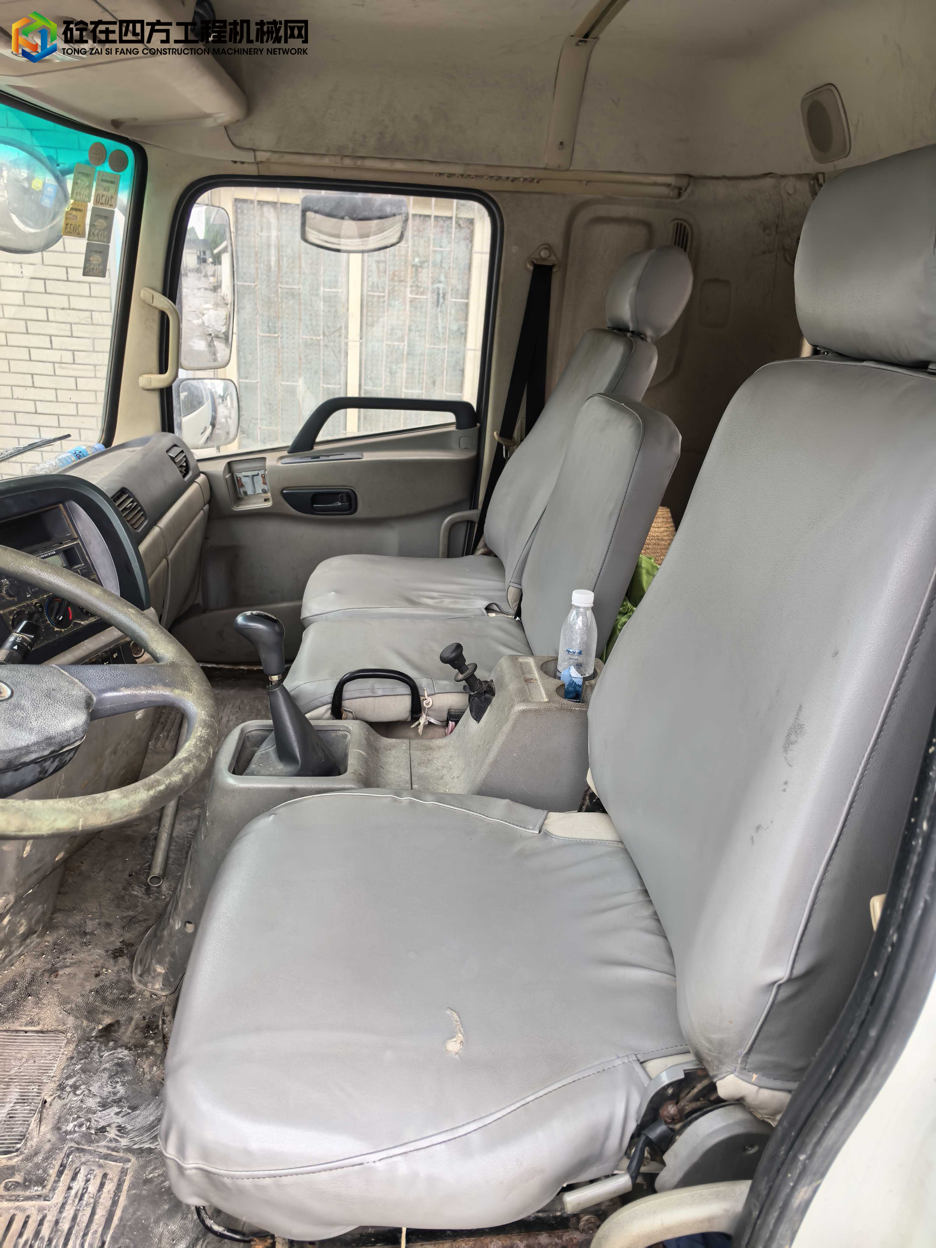 https://images.tongzsf.com/tong/truck_machine/20250510/1681e9d03981d1.jpg