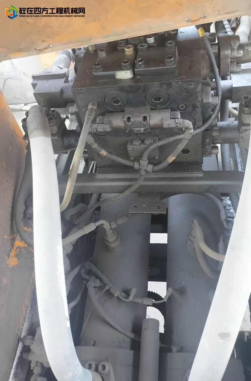 https://images.tongzsf.com/tong/truck_machine/20250510/1681f4ac8e53a4.jpg