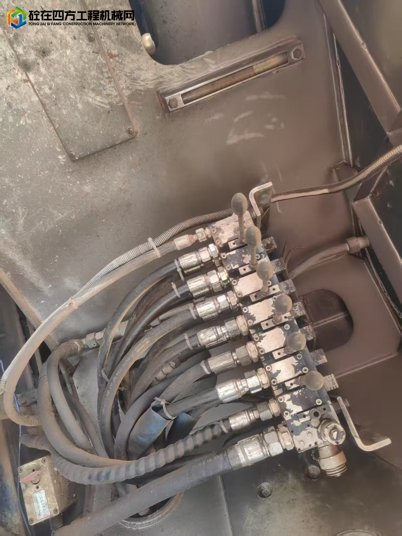 https://images.tongzsf.com/tong/truck_machine/20250512/16821a47aa35e9.jpg
