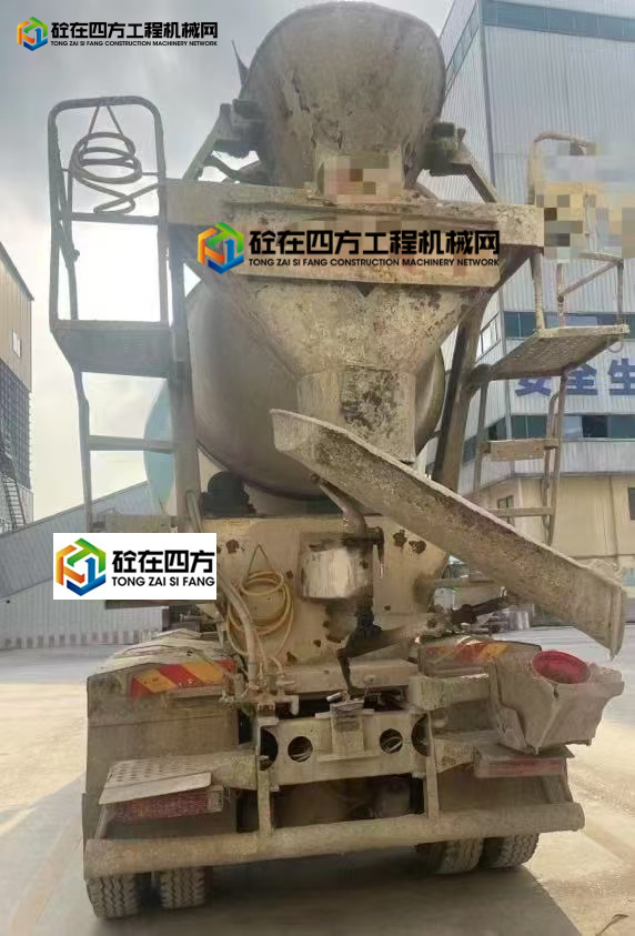 https://images.tongzsf.com/tong/truck_machine/20250513/16822f25eba059.jpg