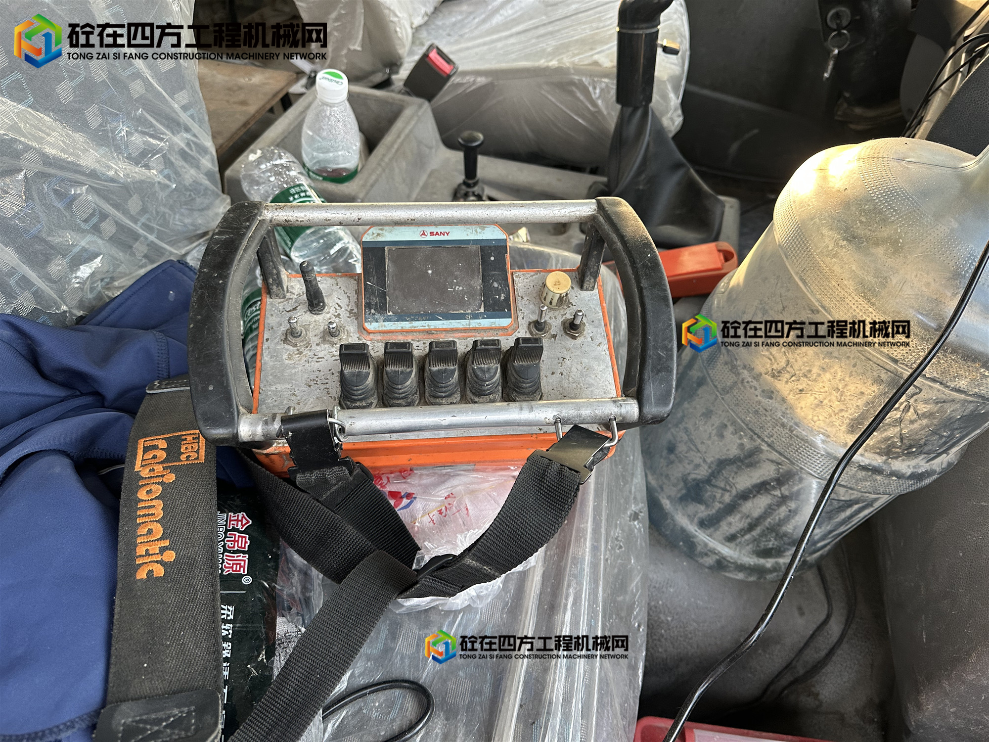 https://images.tongzsf.com/tong/truck_machine/20250514/16823eb6cc2ffa.jpg