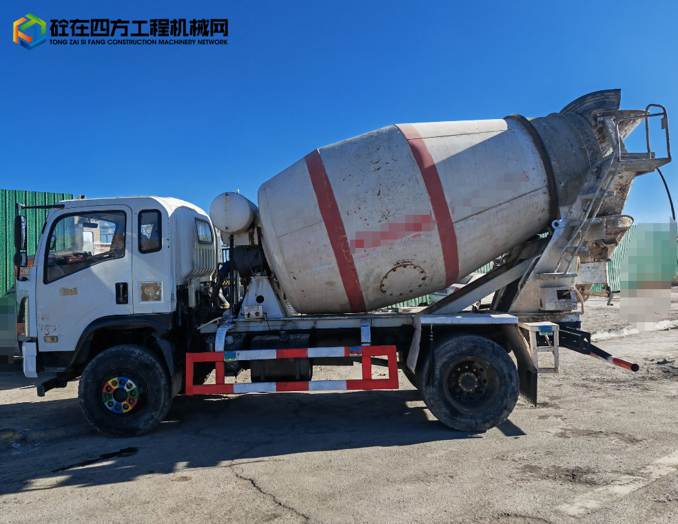https://images.tongzsf.com/tong/truck_machine/20250514/168243df456193.png