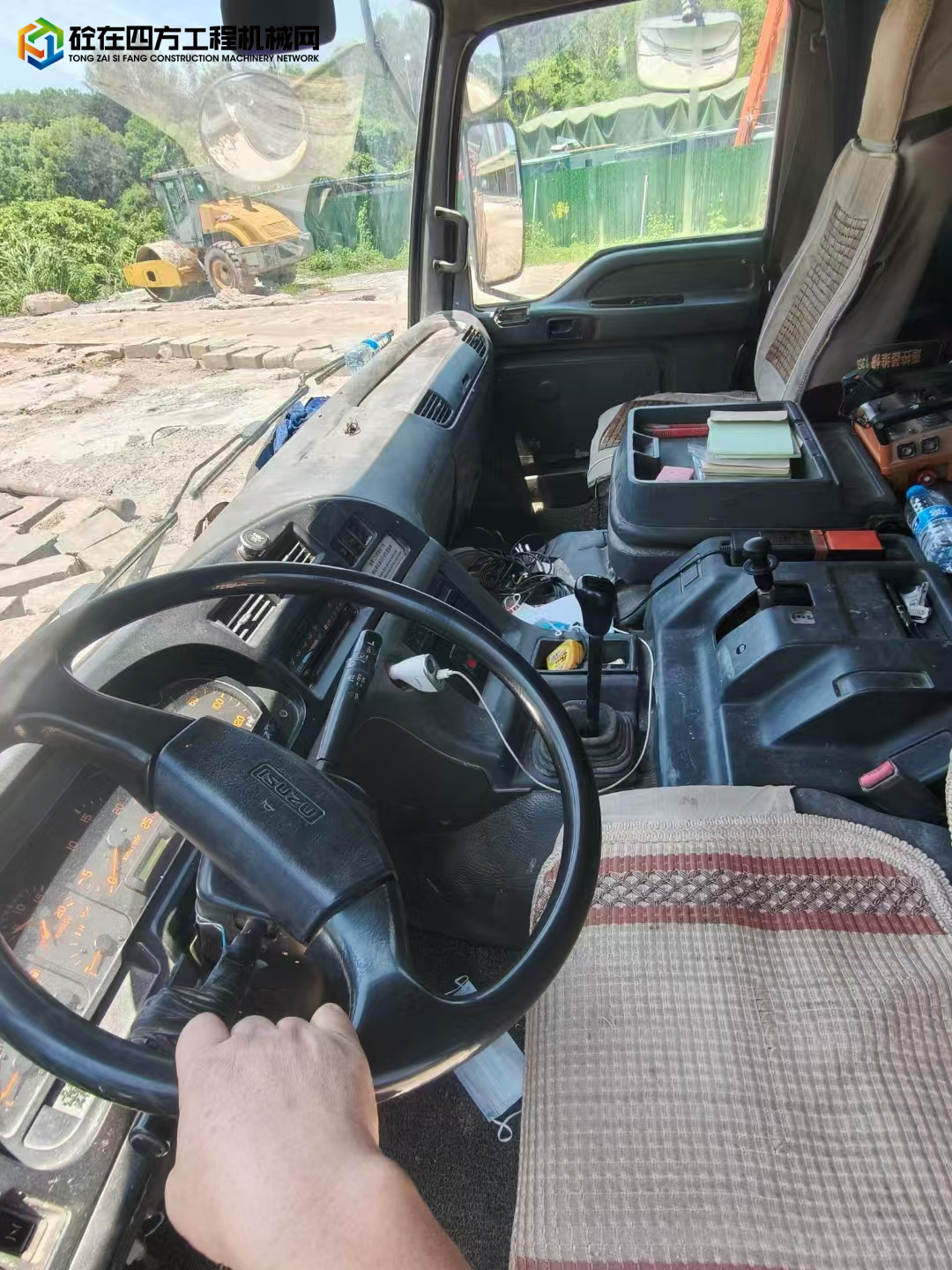 https://images.tongzsf.com/tong/truck_machine/20250514/1682457f1da072.jpg