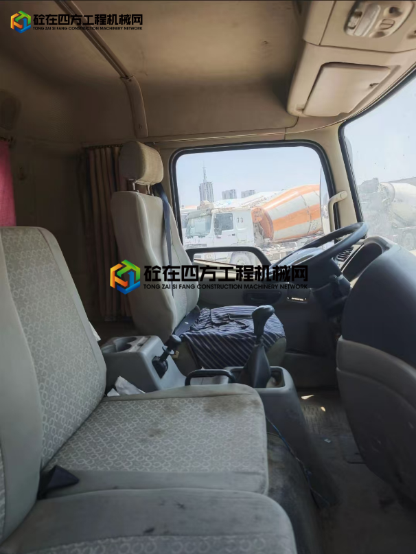 https://images.tongzsf.com/tong/truck_machine/20250514/16824582a6ef9d.png