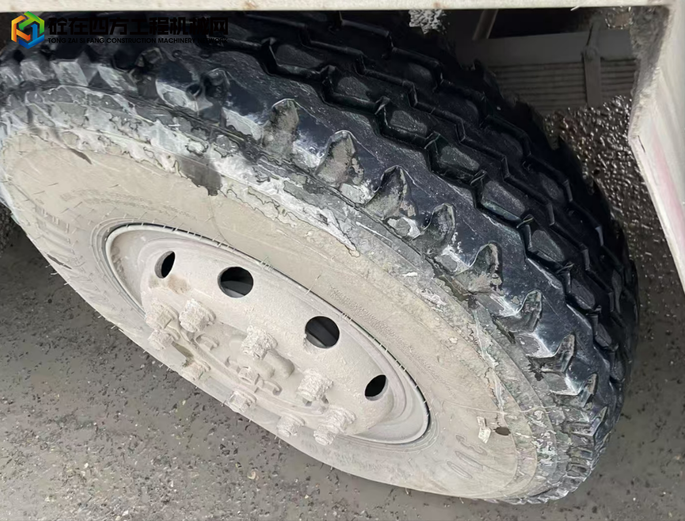 https://images.tongzsf.com/tong/truck_machine/20250515/16825445345a3f.jpg