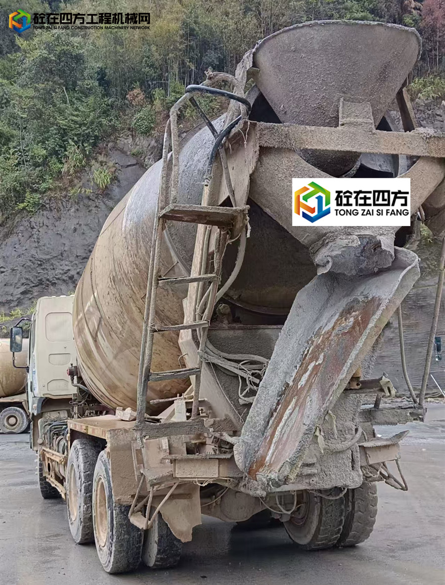 https://images.tongzsf.com/tong/truck_machine/20250515/168255009bd53f.jpg