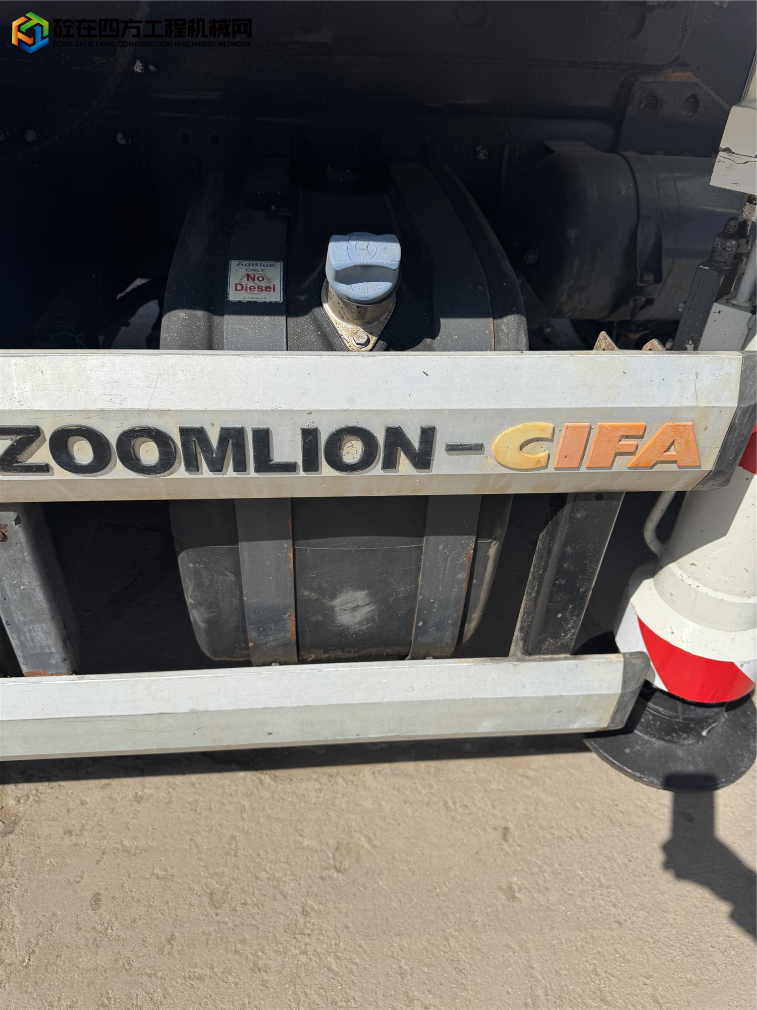 https://images.tongzsf.com/tong/truck_machine/20250516/16826dfdeede93.jpg