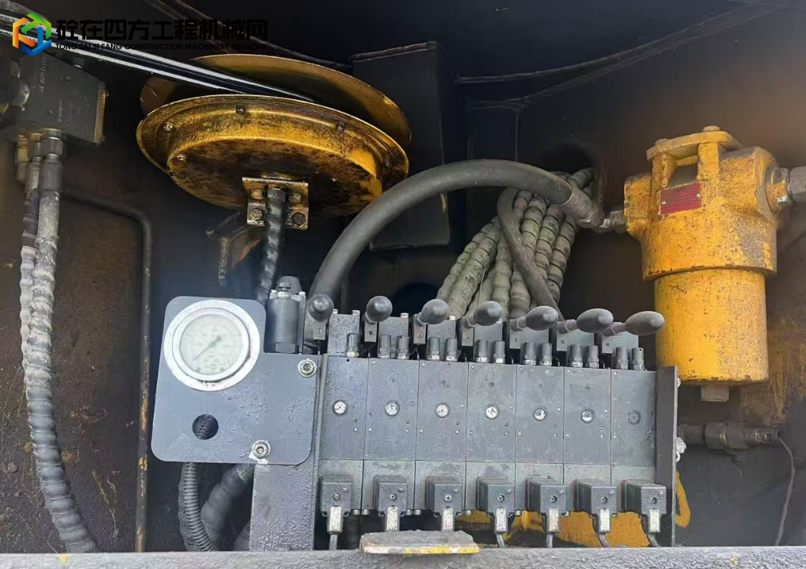 https://images.tongzsf.com/tong/truck_machine/20250517/16828313f5f286.jpg