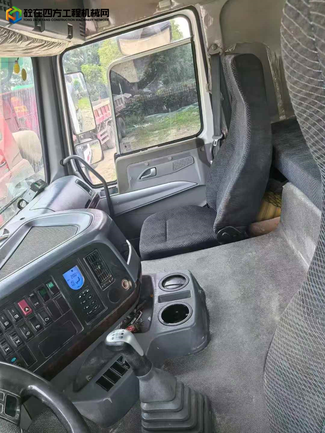 https://images.tongzsf.com/tong/truck_machine/20250519/1682ac821e97fa.jpg