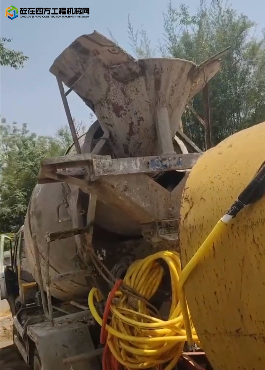 https://images.tongzsf.com/tong/truck_machine/20250519/1682ad25994ca7.jpg