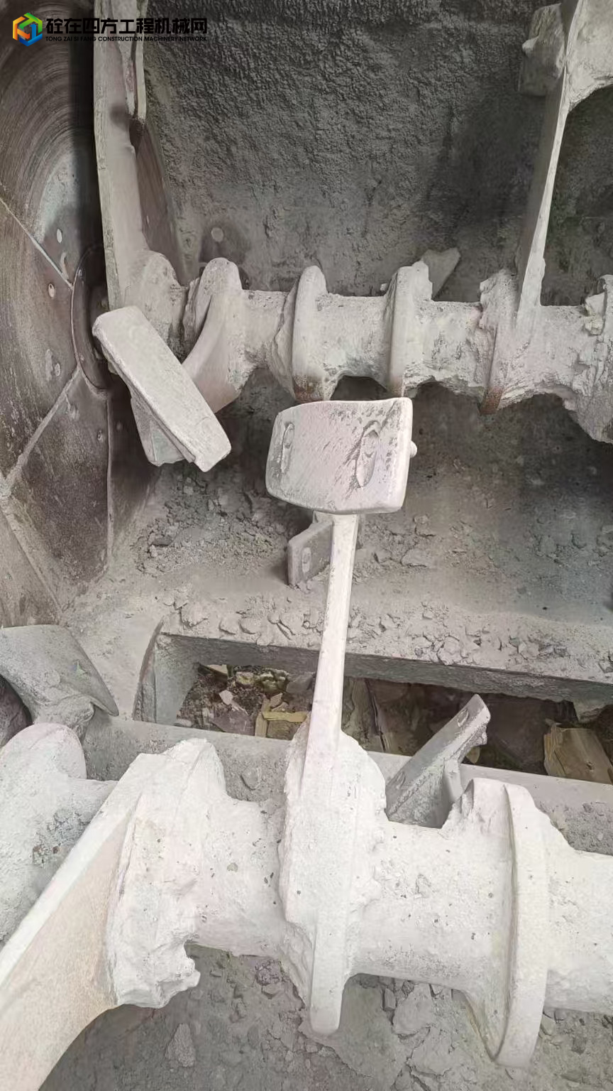 https://images.tongzsf.com/tong/truck_machine/20250520/1682be59e5097d.jpg
