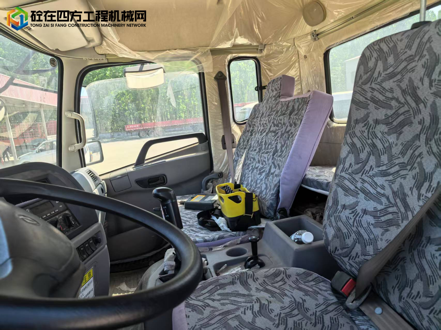 https://images.tongzsf.com/tong/truck_machine/20250520/1682c264118b0d.jpg