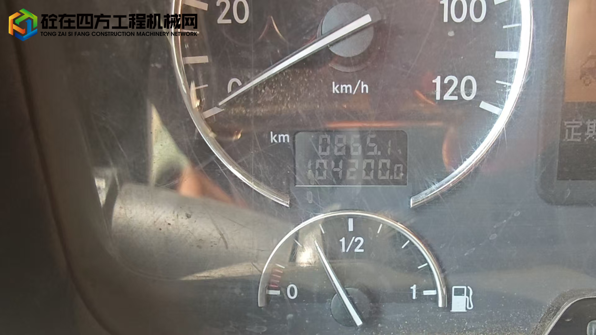 https://images.tongzsf.com/tong/truck_machine/20250520/1682c4167c654a.jpg