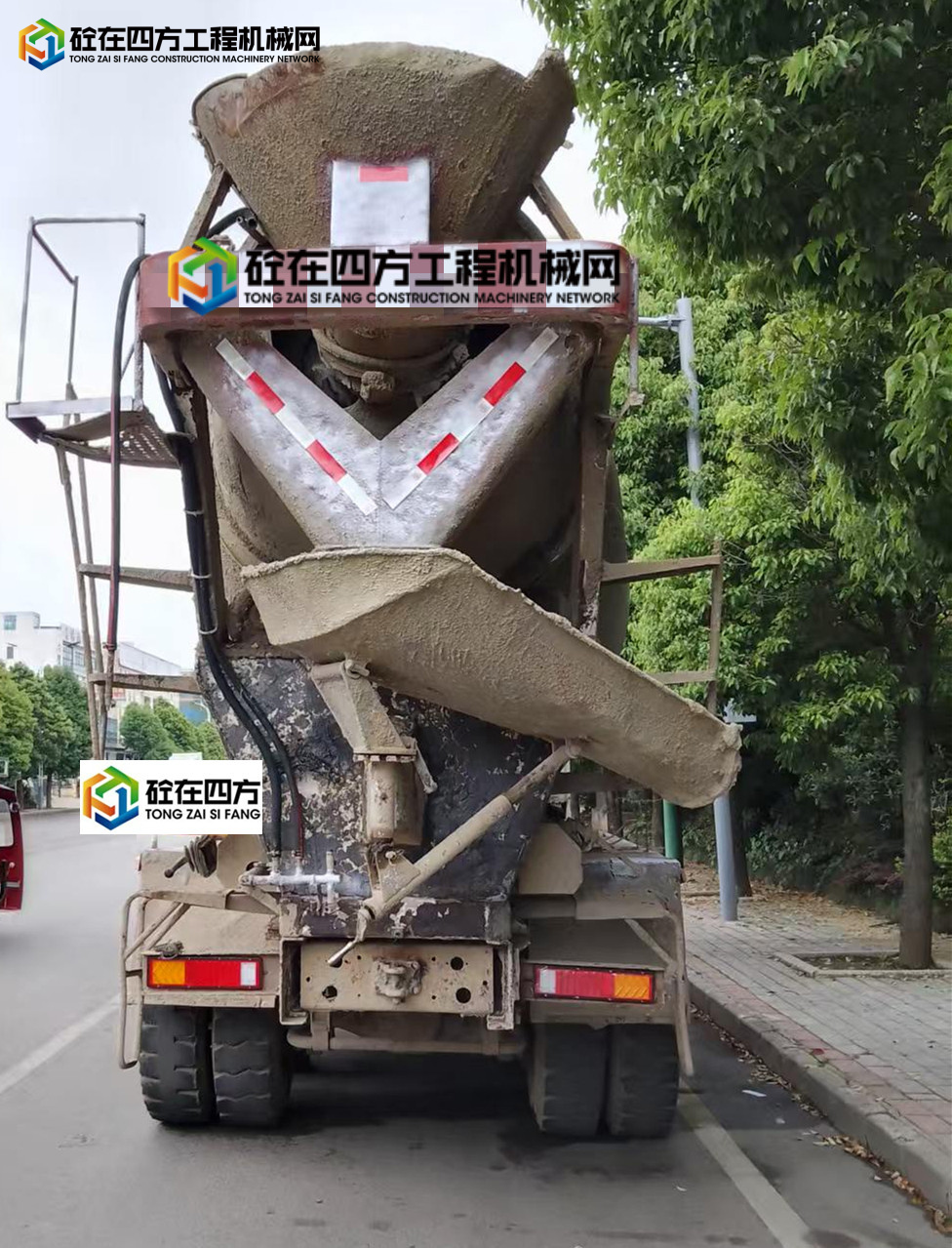 https://images.tongzsf.com/tong/truck_machine/20250523/1682fecce28854.jpg