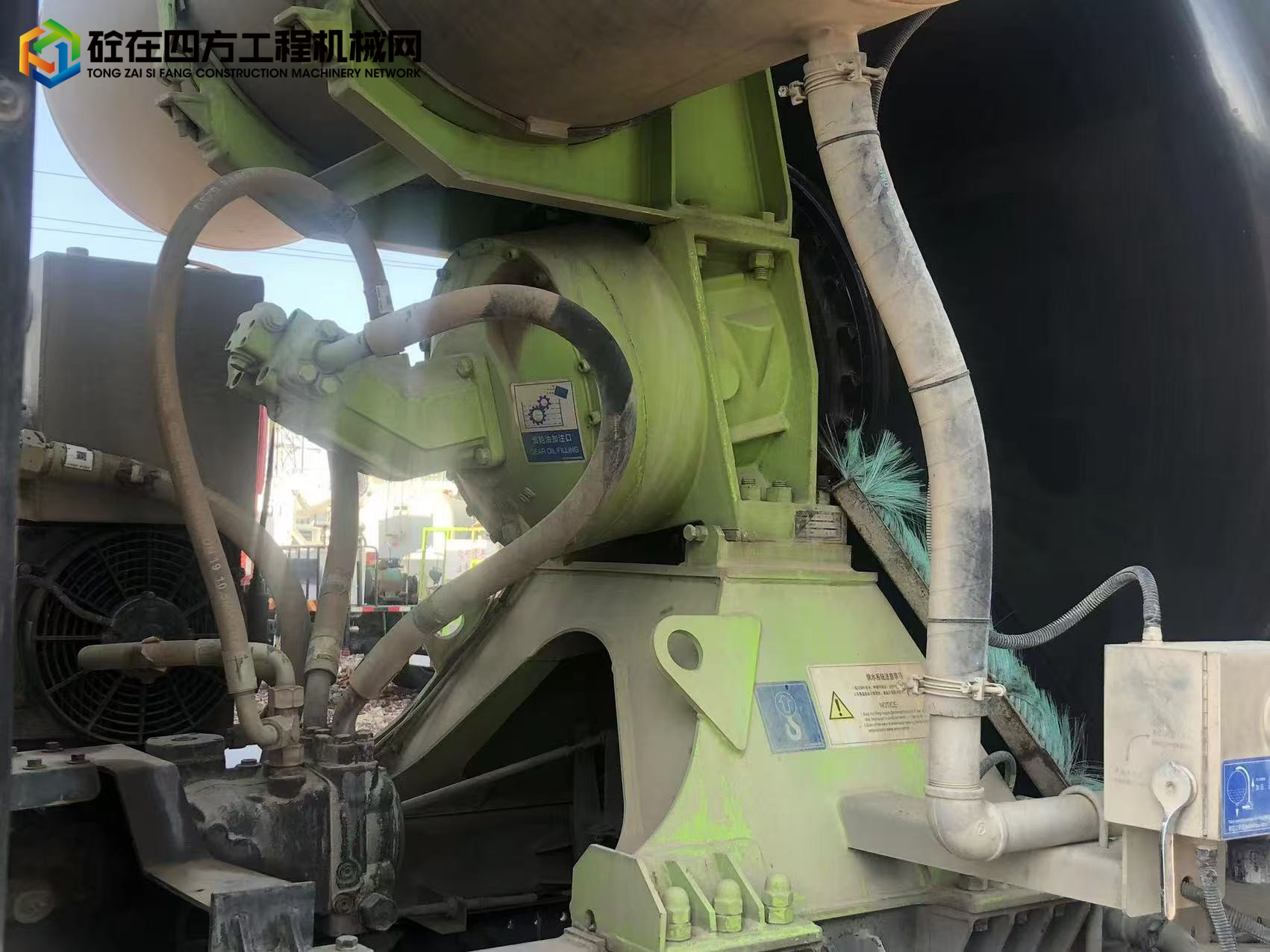 https://images.tongzsf.com/tong/truck_machine/20250528/16836da49f3004.jpg
