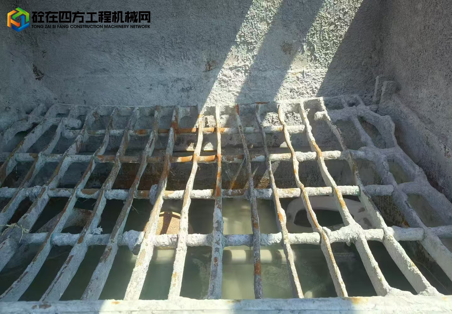 https://images.tongzsf.com/tong/truck_machine/20250529/16837b3e686ed2.jpg
