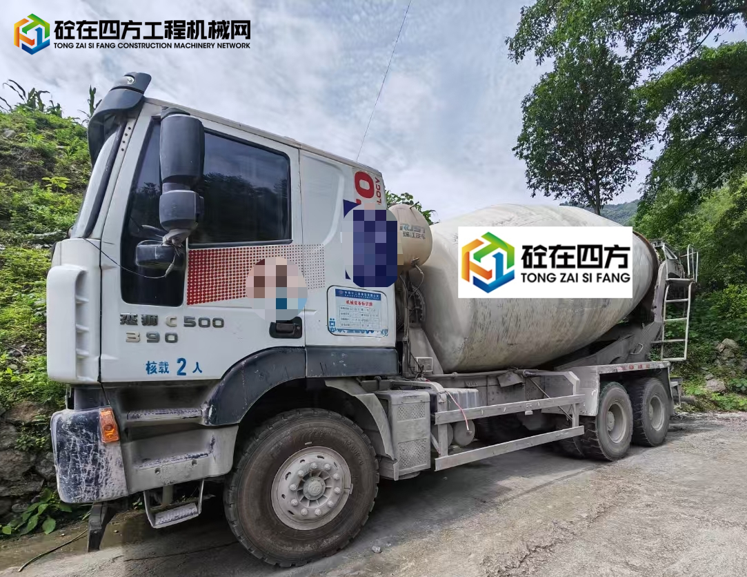 https://images.tongzsf.com/tong/truck_machine/20250601/1683c4bf856e54.jpg