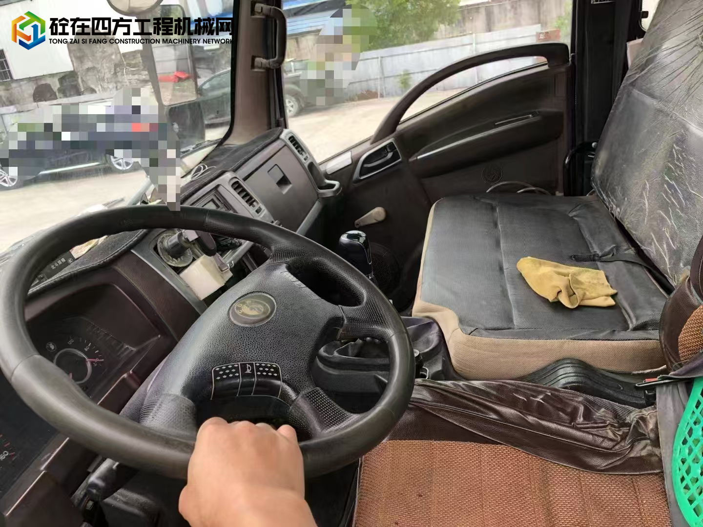 https://images.tongzsf.com/tong/truck_machine/20250606/168428fb797cd8.jpg