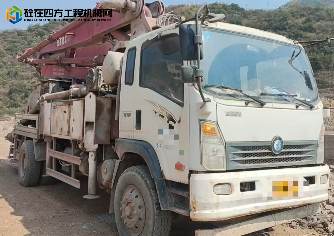 https://images.tongzsf.com/tong/truck_machine/20250610/16847899b7a2b8.jpg