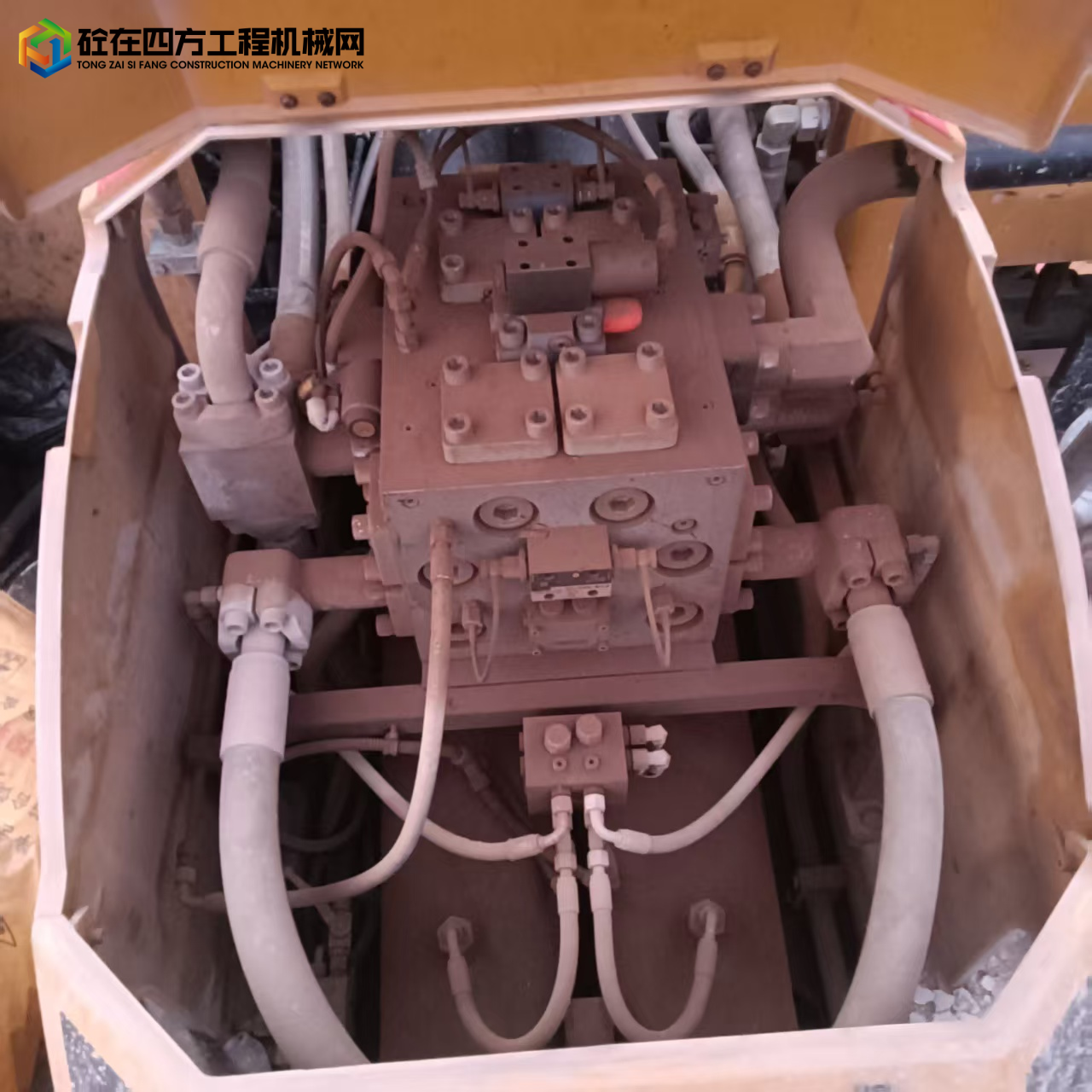 https://images.tongzsf.com/tong/truck_machine/20250611/168494ec03ec8b.jpg