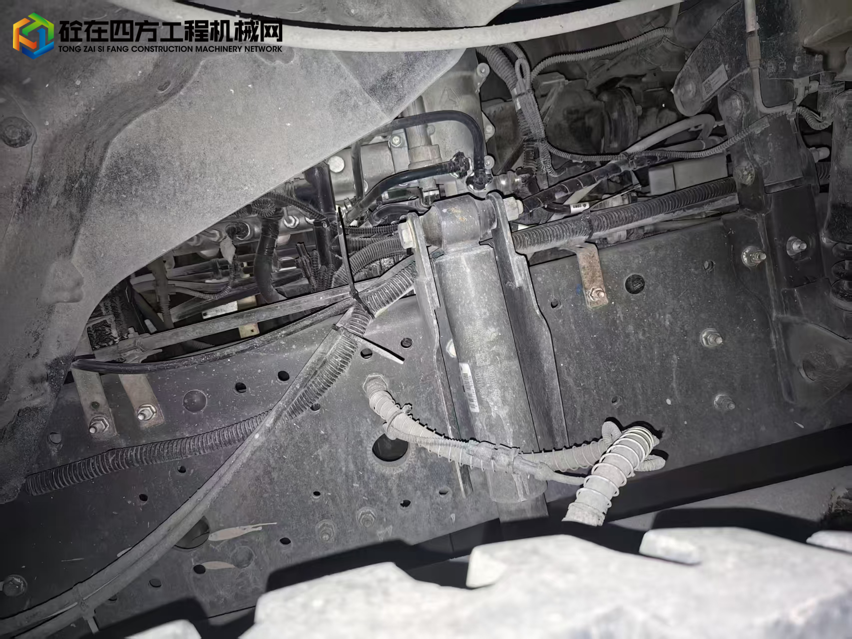 https://images.tongzsf.com/tong/truck_machine/20250617/16850c52477d36.jpg
