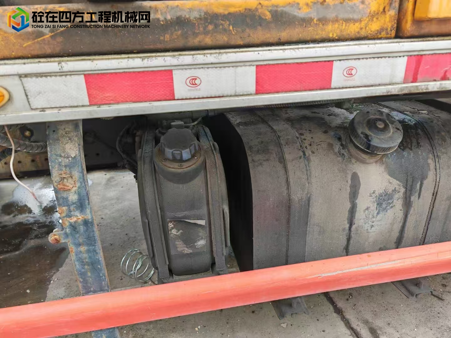 https://images.tongzsf.com/tong/truck_machine/20250618/168521f8389602.jpg