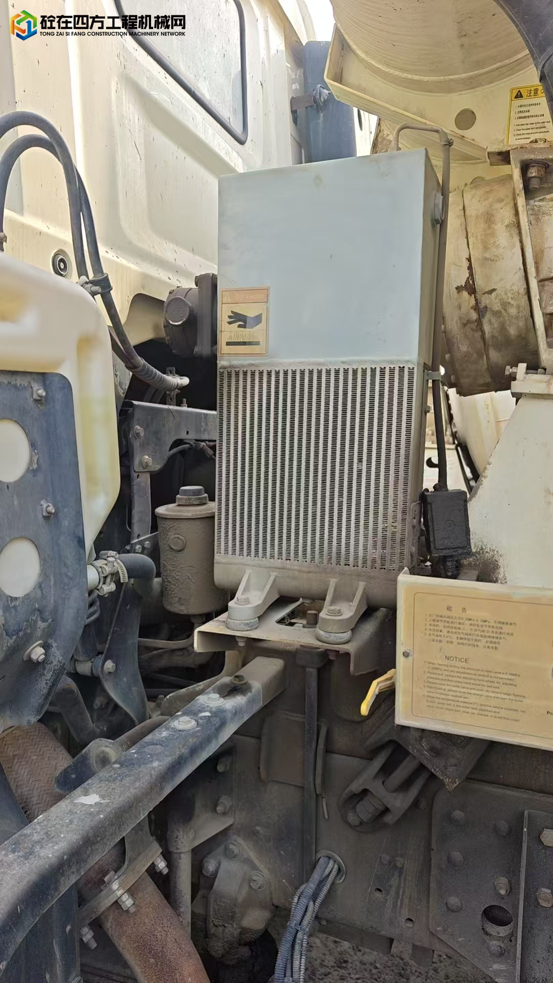 https://images.tongzsf.com/tong/truck_machine/20250618/16852708cdd4c3.jpg