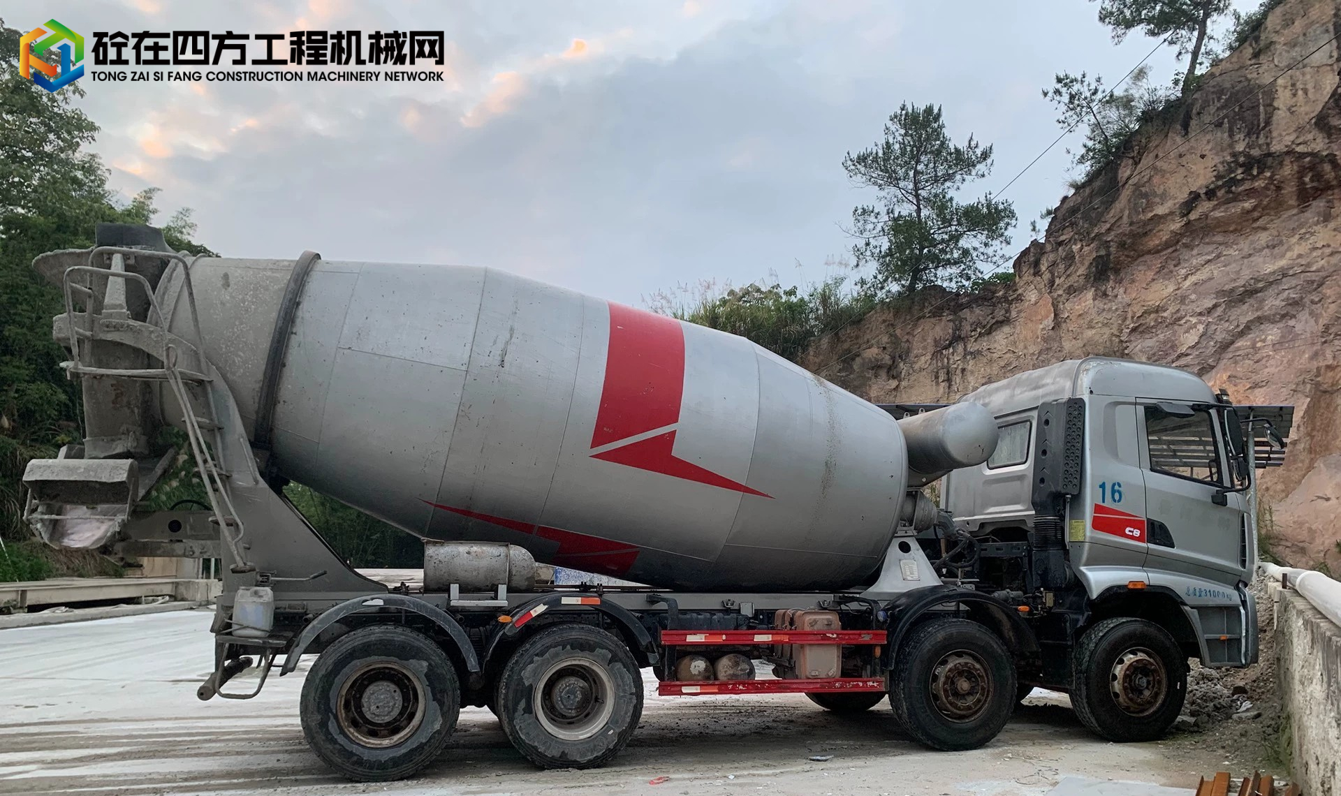 https://images.tongzsf.com/tong/truck_machine/20250618/1685279258a481.jpg