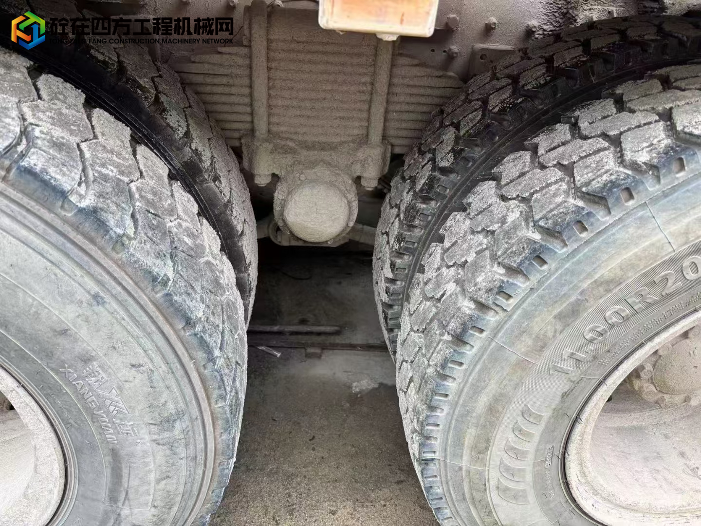 https://images.tongzsf.com/tong/truck_machine/20250618/16852a0fb9bfe8.jpg