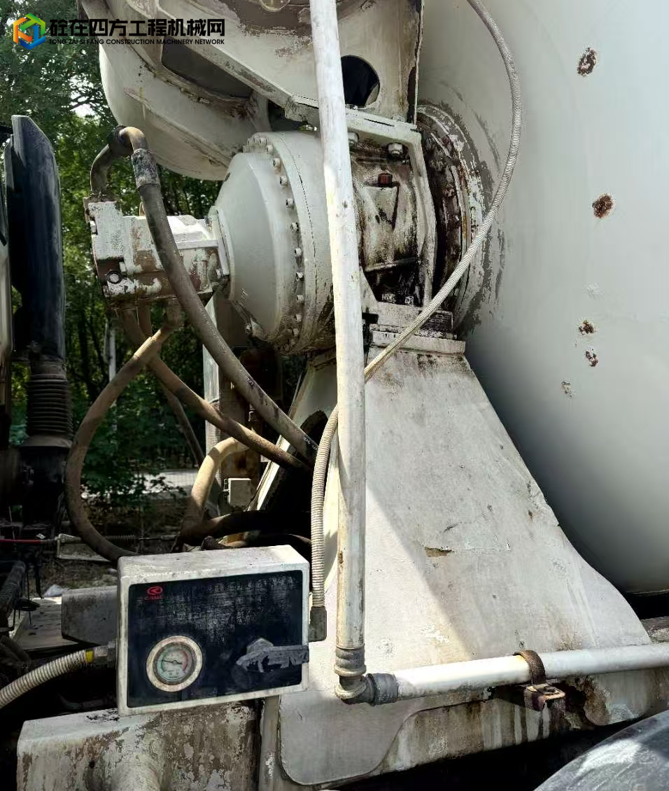 https://images.tongzsf.com/tong/truck_machine/20250621/168562af210d58.jpg