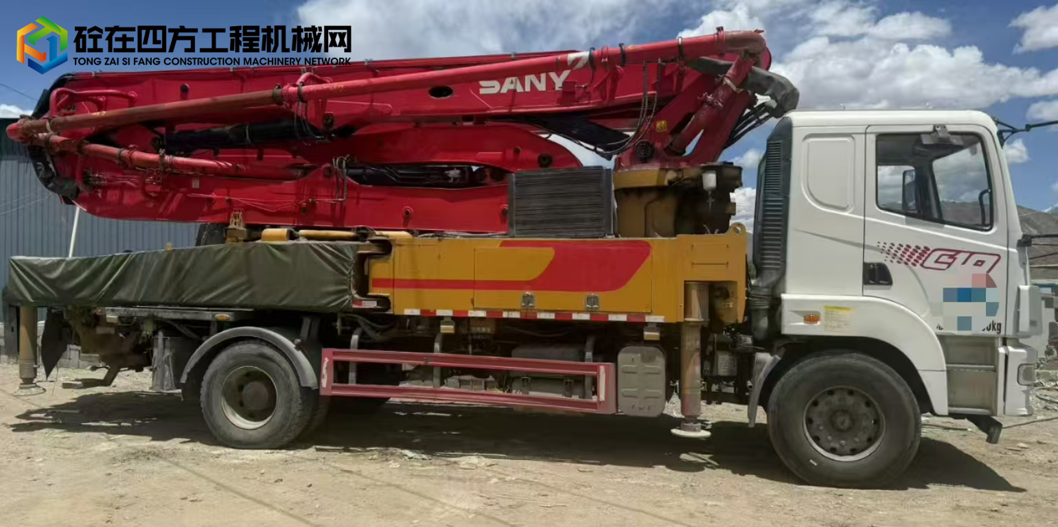 https://images.tongzsf.com/tong/truck_machine/20250623/16858acd0c47ba.jpg