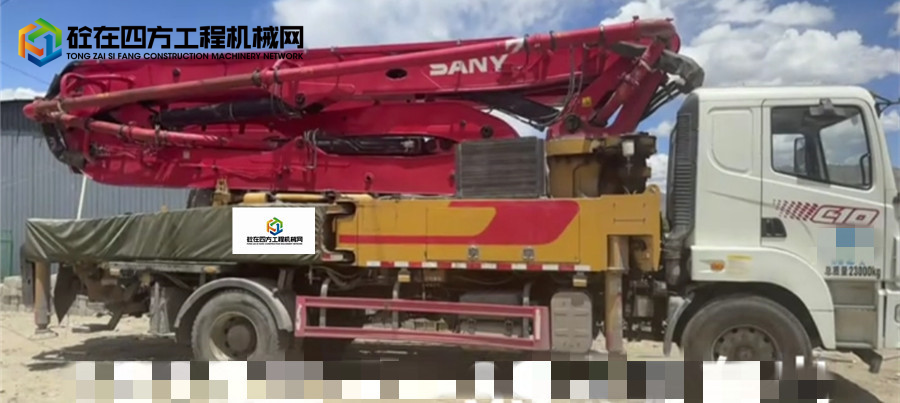 https://images.tongzsf.com/tong/truck_machine/20250623/16858c5b5bcd61.jpg