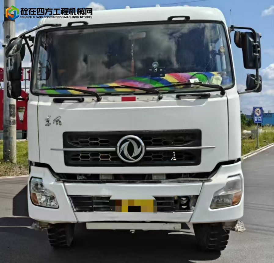 https://images.tongzsf.com/tong/truck_machine/20250623/16858cb396d4b4.jpg