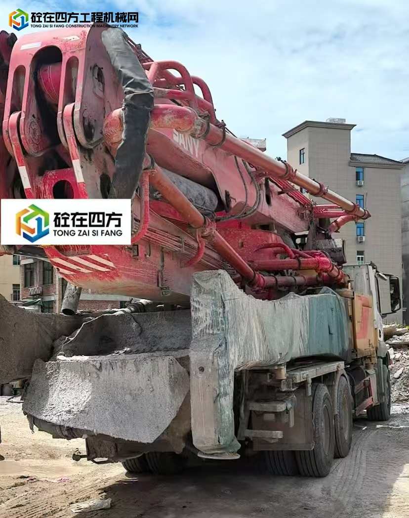 https://images.tongzsf.com/tong/truck_machine/20250623/16858cde4b857e.jpg