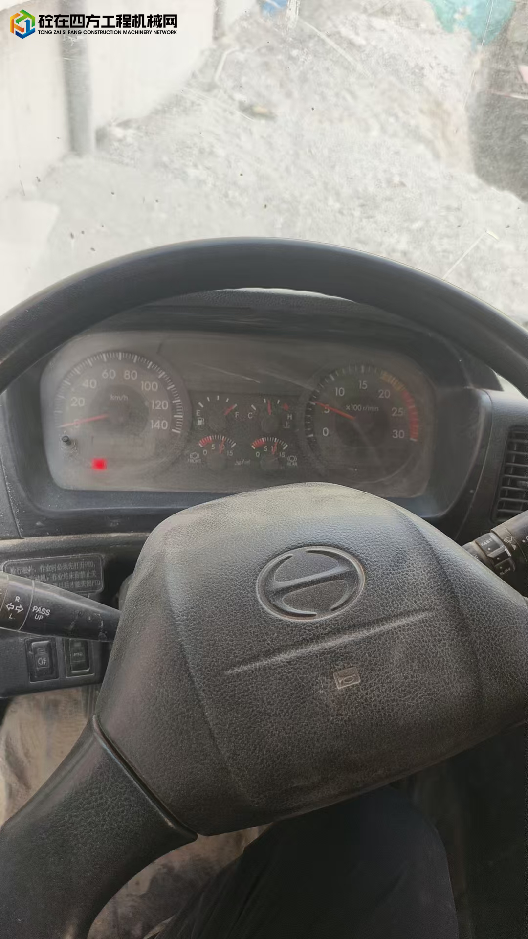 https://images.tongzsf.com/tong/truck_machine/20250627/1685dfb1cdf77a.jpg