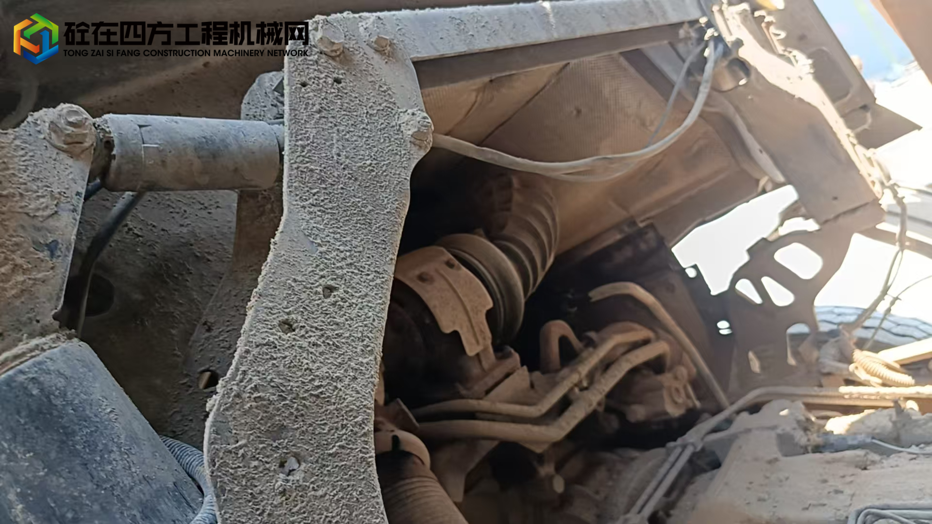 https://images.tongzsf.com/tong/truck_machine/20250629/16860ecd16eaf2.jpg
