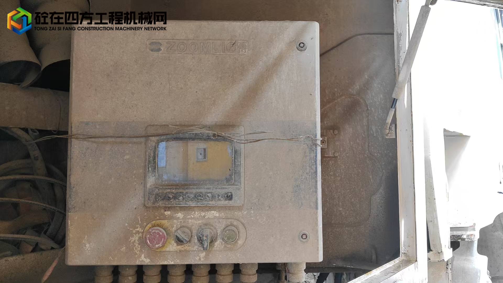 https://images.tongzsf.com/tong/truck_machine/20250702/16864a8e68aee6.jpg