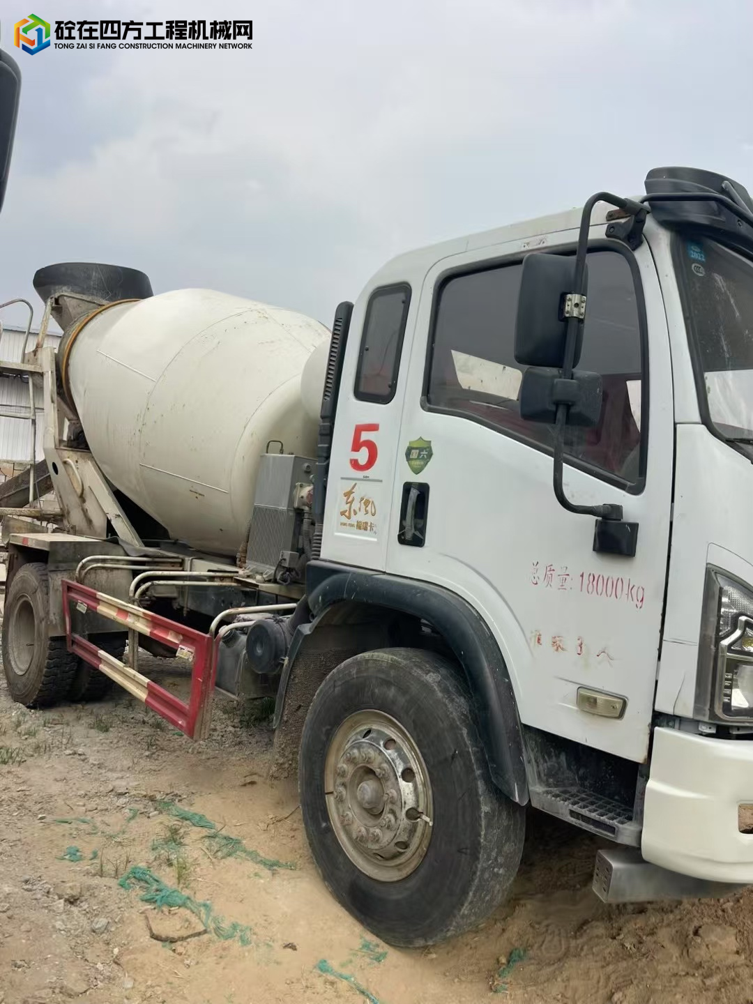 https://images.tongzsf.com/tong/truck_machine/20250707/1686b88afe3f65.jpg