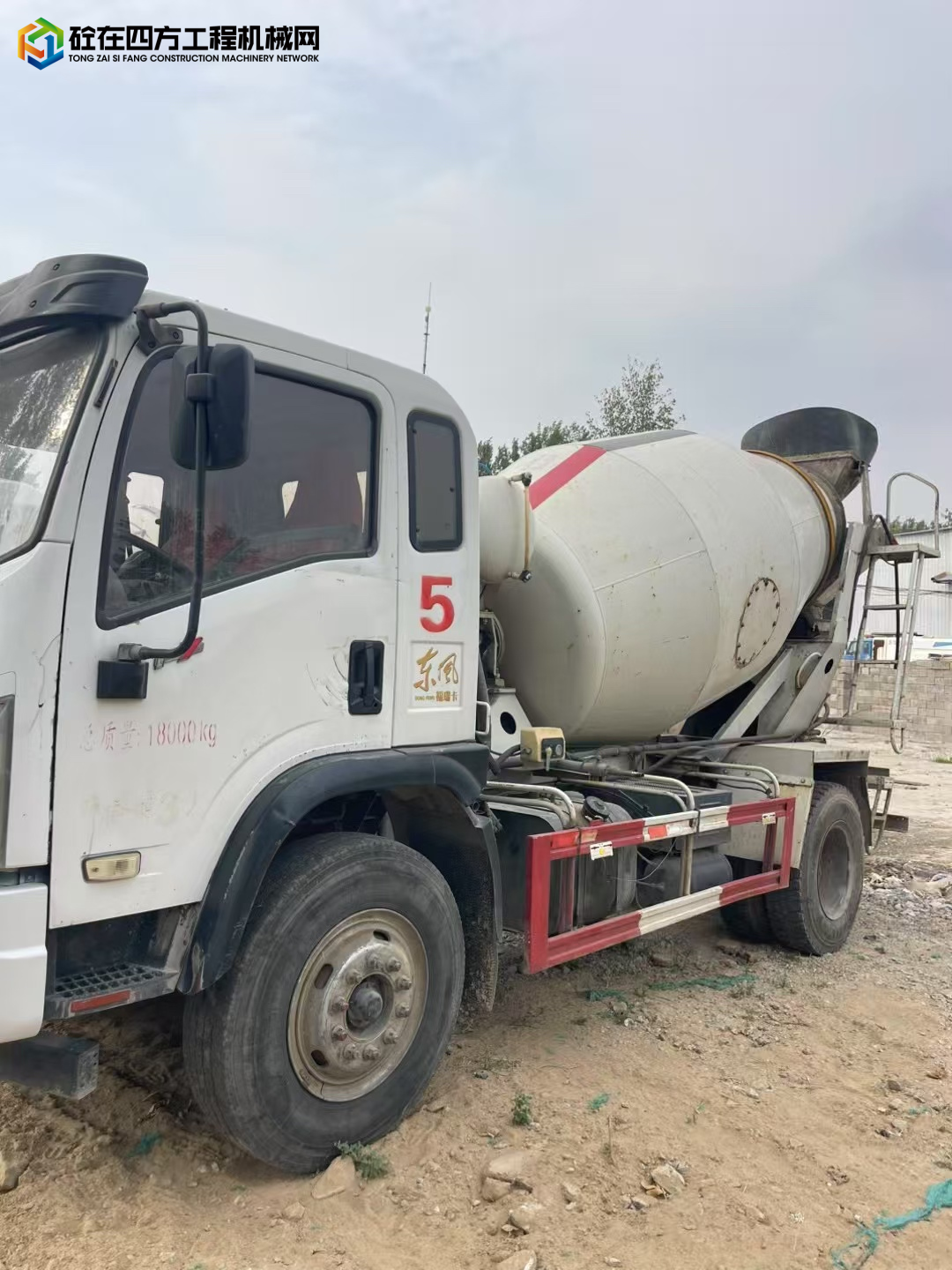 https://images.tongzsf.com/tong/truck_machine/20250707/1686b88b2d4a4c.jpg
