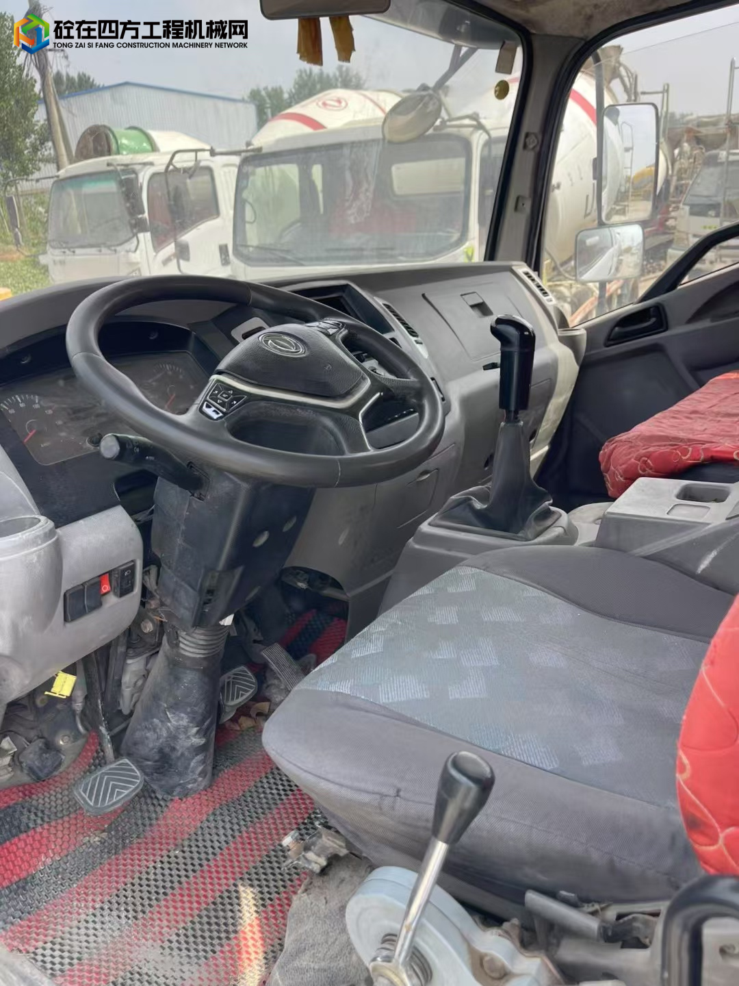 https://images.tongzsf.com/tong/truck_machine/20250707/1686b88b553190.jpg