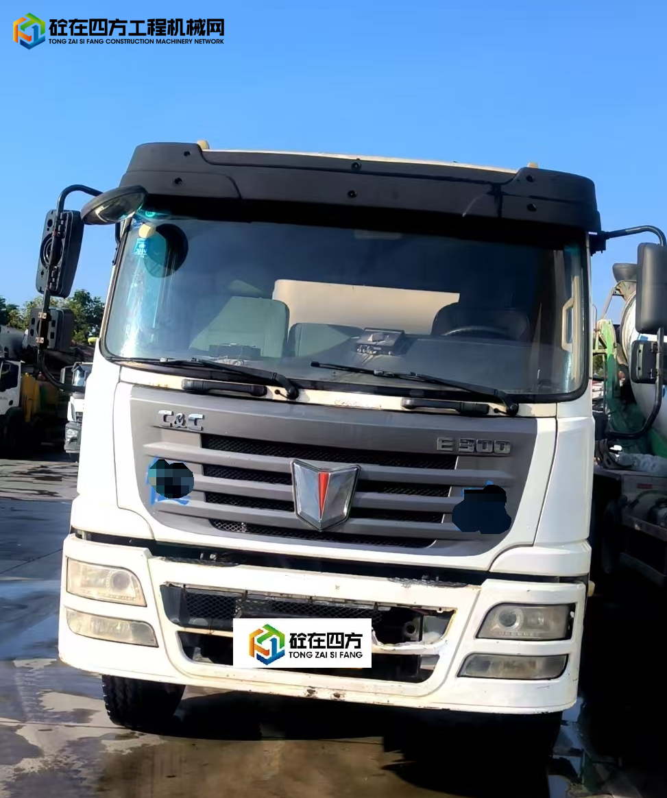 https://images.tongzsf.com/tong/truck_machine/20250708/1686cb689573db.jpg