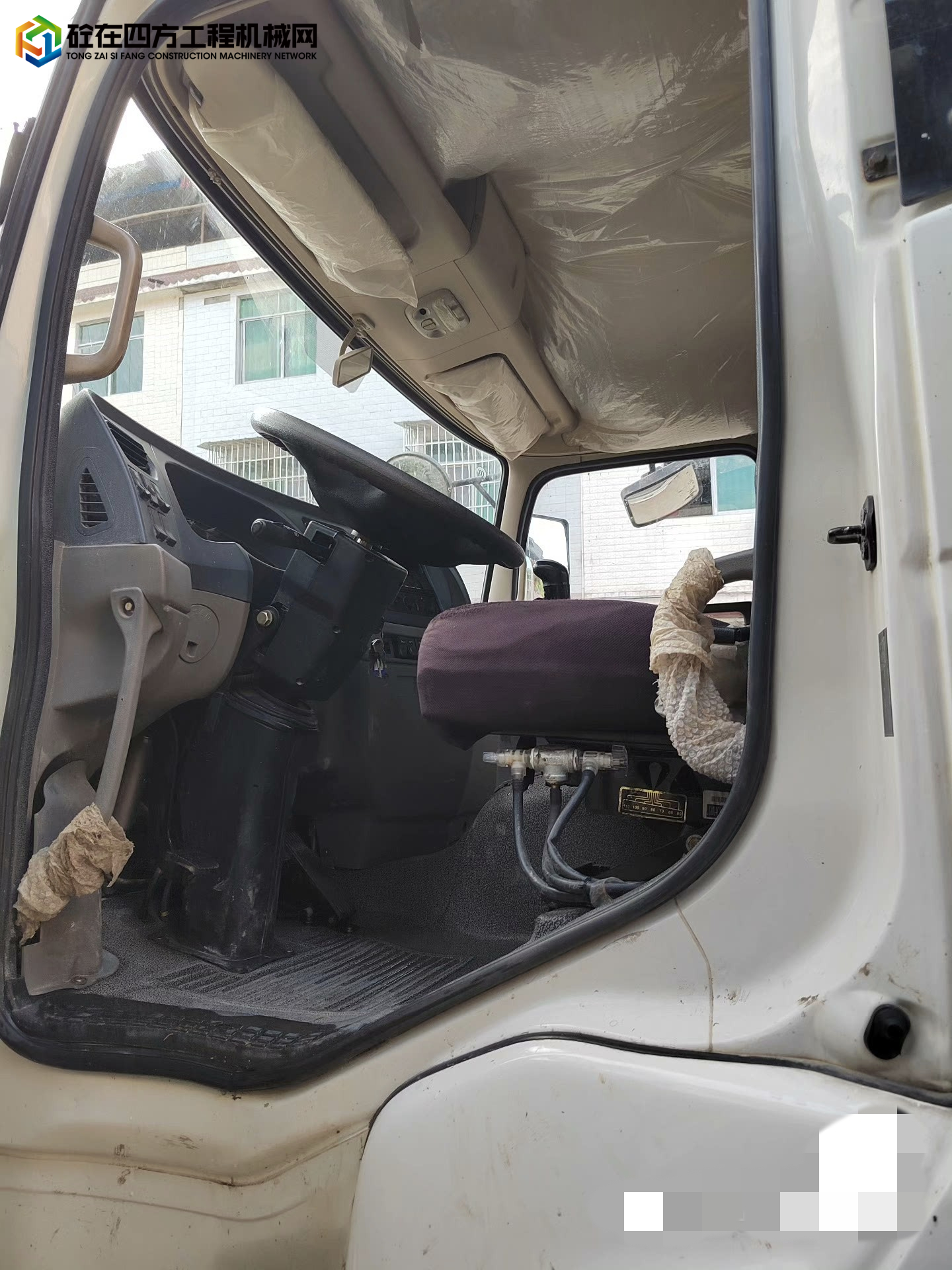https://images.tongzsf.com/tong/truck_machine/20250714/16874c3a9ca982.jpg