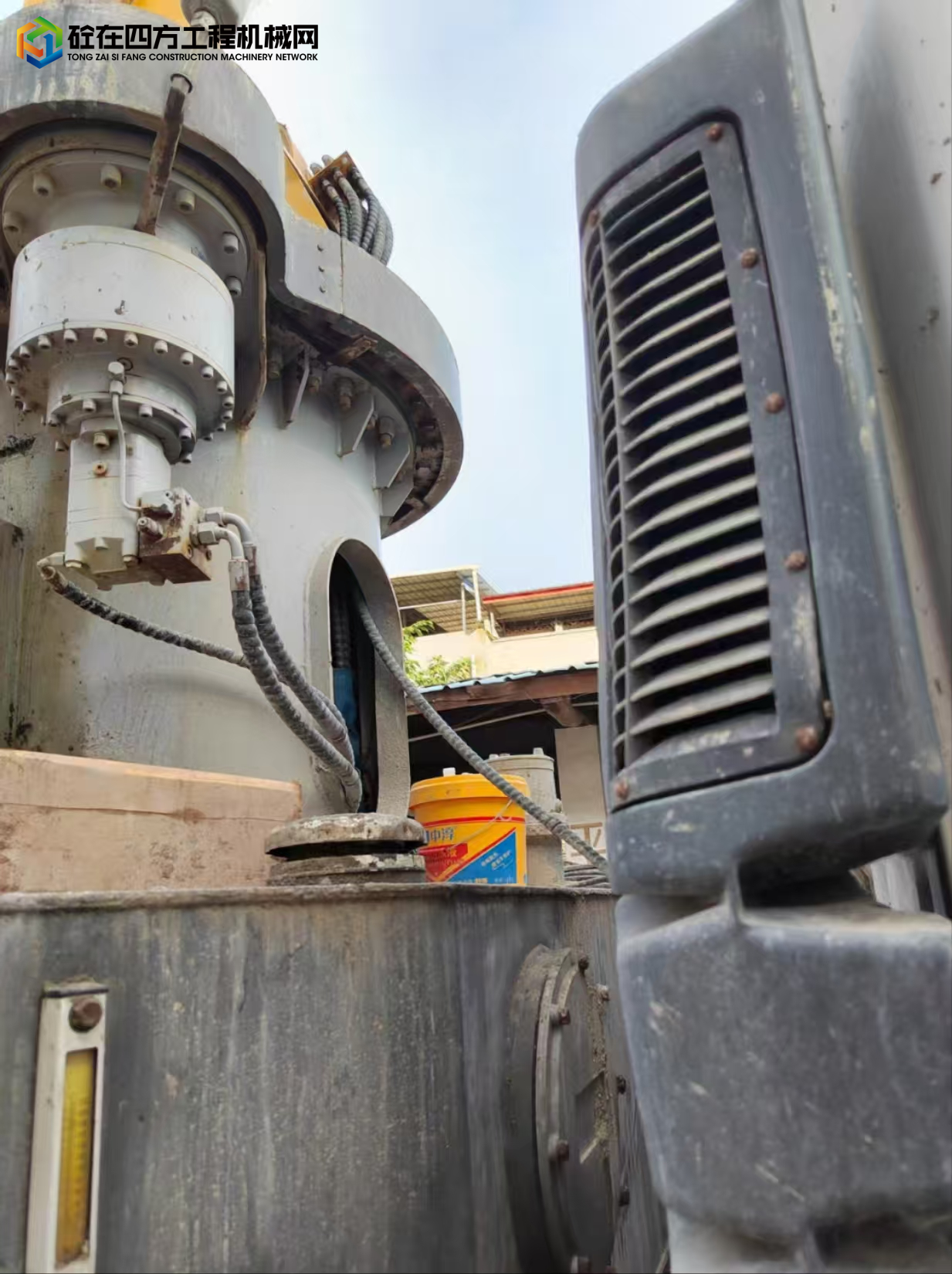 https://images.tongzsf.com/tong/truck_machine/20250716/1687705e02bc8c.jpg