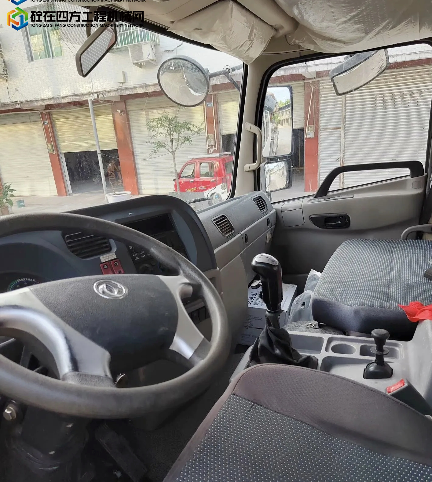 https://images.tongzsf.com/tong/truck_machine/20250716/168774d35615f7.jpg
