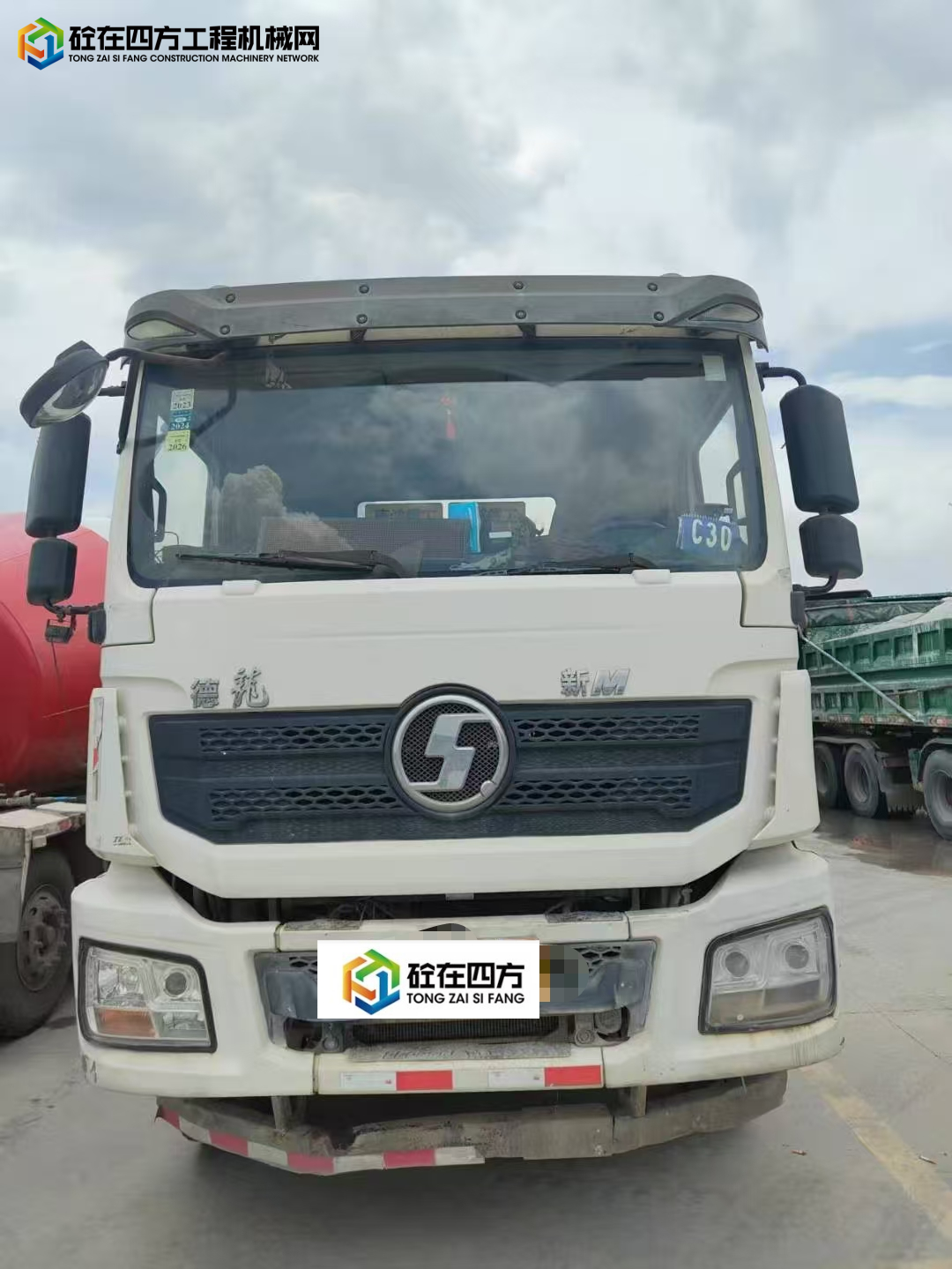 https://images.tongzsf.com/tong/truck_machine/20250718/16879a6eaea958.jpg